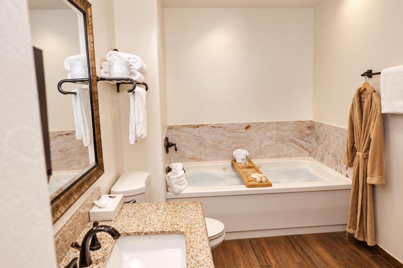 Jetted Bliss King Retreat